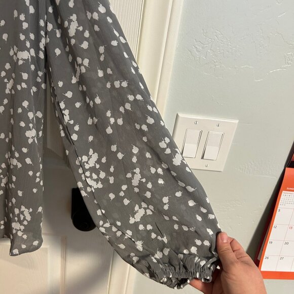 Long Sleeve Gray Blouse - Picture 3 of 3